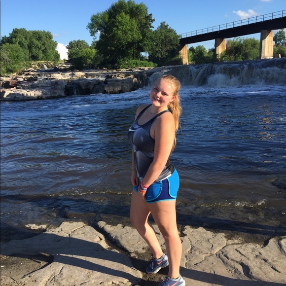 Meet your Posher, Shayli - Picture 5 of 6